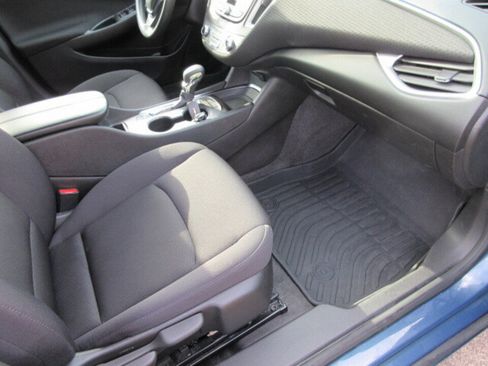 Used 2024 Chevrolet Malibu LT FWD image 28