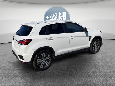 Used 2021 Mitsubishi Outlander Sport ES FWD image 3