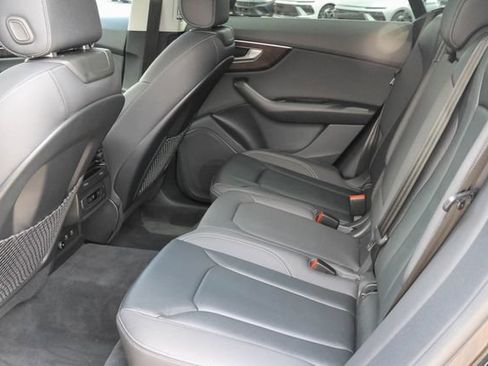 Used 2021 Audi Q8 Premium w/ Convenience Package AWD/4WD image 20