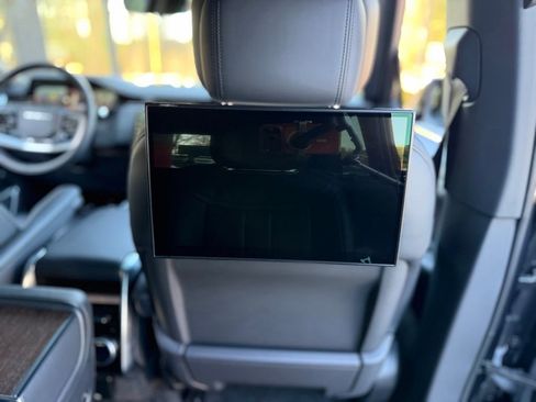 Used 2023 Land Rover Range Rover Autobiography AWD/4WD image 37