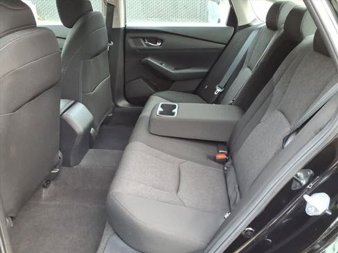 Used 2023 Honda Accord EX image 7