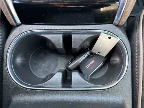 Used 2024 GMC Canyon Denali image 33