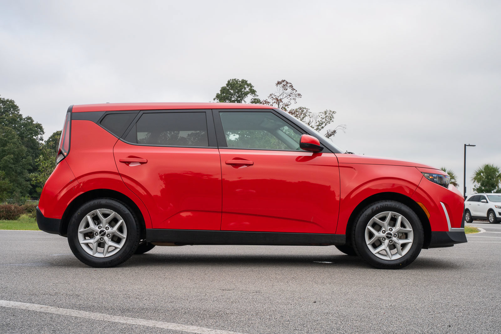 Used 2023 Kia Soul LX w/ Option Group 015 FWD image 8