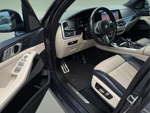 Used 2020 BMW X7 xDrive40i w/ M Sport Package AWD/4WD image 9