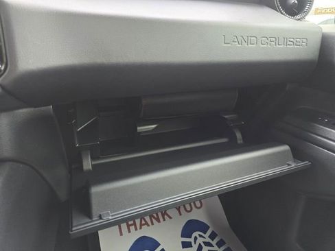 Used 2025 Toyota Land Cruiser image 27