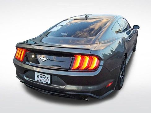 Used 2020 Ford Mustang Premium image 7
