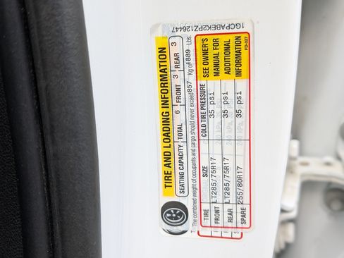 Used 2023 Chevrolet Silverado 1500 Custom image 38