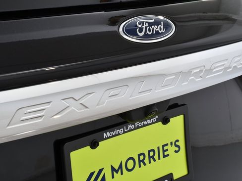 Used 2023 Ford Explorer XLT w/ Equipment Group 202A image 24