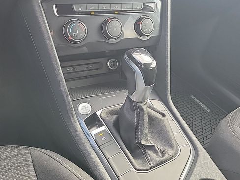 Used 2024 Volkswagen Tiguan S image 26