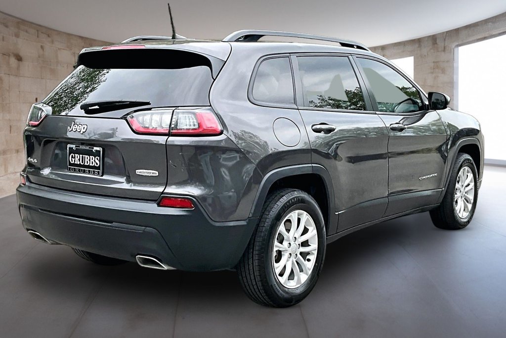 Used 2022 Jeep Cherokee Latitude Lux w/ Mopar Interior Package AWD/4WD image 2