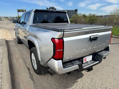 Used 2024 Toyota Tacoma SR5 AWD/4WD image 41