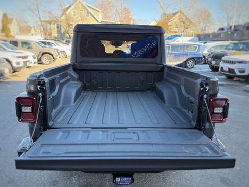 New 2026 Jeep Gladiator Sport AWD/4WD image 17