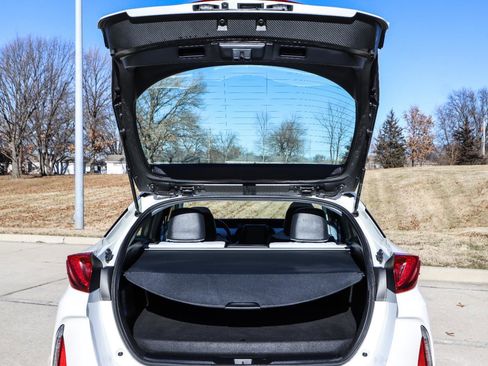 Used 2018 Toyota Prius Prime Premium image 25