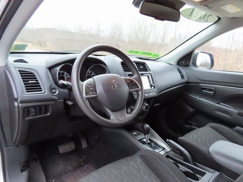 Used 2021 Mitsubishi Outlander Sport ES image 16