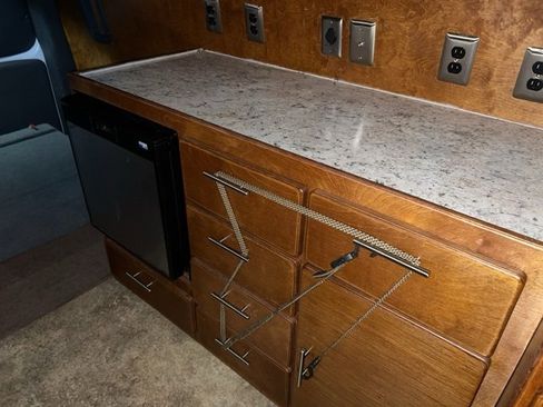 Used 2017 Chevrolet Express 2500 Work Van image 7