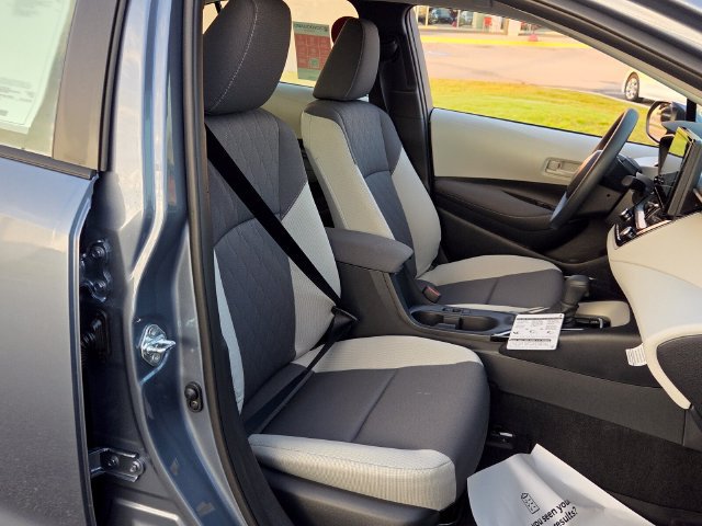 New 2027 Toyota Corolla LE w/ LE Premium Package FWD image 17