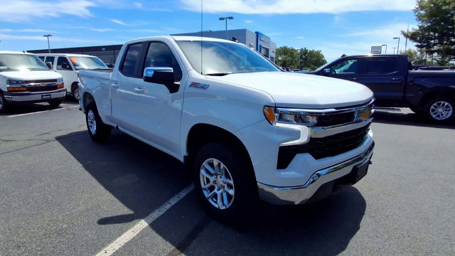 Certified 2023 Chevrolet Silverado 1500 LT w/ Z71 Off-Road Package AWD/4WD image 2