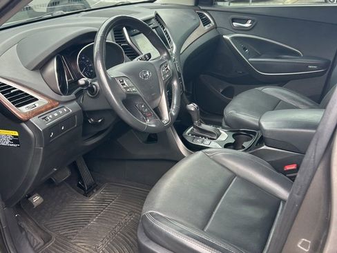 Used 2018 Hyundai Santa Fe Sport w/ Cargo Package FWD image 2