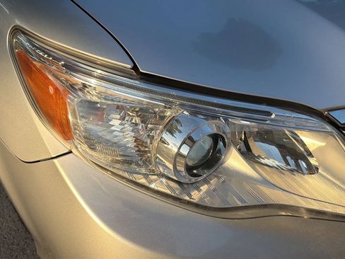 Used 2011 Toyota Avalon image 30