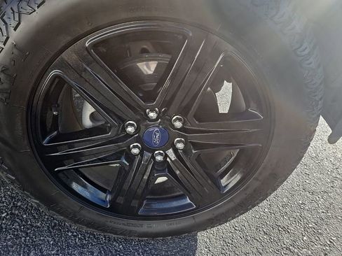 Used 2021 Ford F150 Lariat w/ Equipment Group 502A High image 39