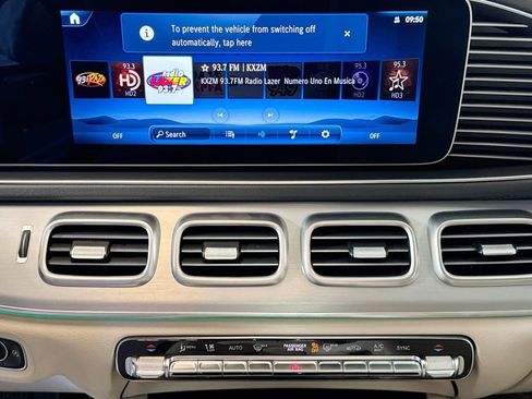 Used 2025 Mercedes-Benz GLS 450 4MATIC image 15