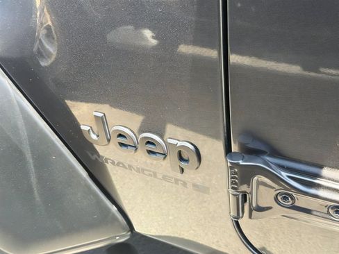 Used 2023 Jeep Wrangler Unlimited Sport AWD/4WD image 30