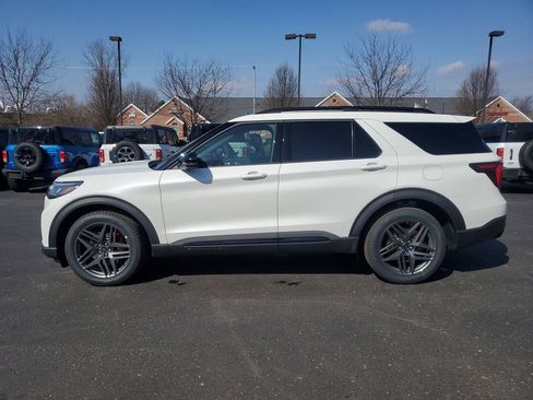 New 2026 Ford Explorer ST image 38