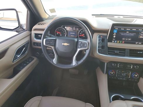 Used 2021 Chevrolet Tahoe Premier w/ Premium Package image 15