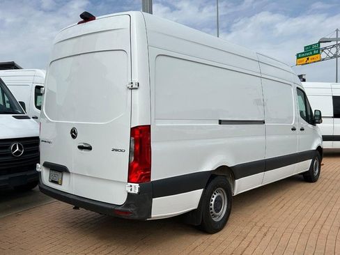 Used 2024 Mercedes-Benz Sprinter 2500 image 3