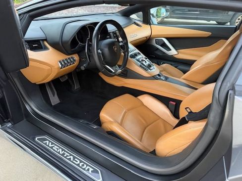 Used 2014 Lamborghini Aventador LP 700-4 AWD/4WD image 4