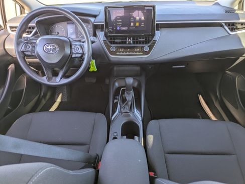 Used 2025 Toyota Corolla LE image 14