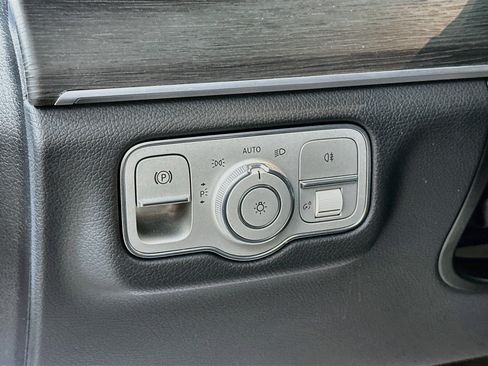 Used 2022 Mercedes-Benz GLE 350 4MATIC image 10