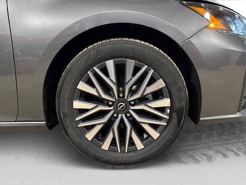 Used 2025 Nissan Altima 2.5 SV image 47