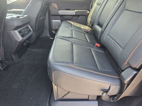 Used 2025 Ford F250 Lariat AWD/4WD image 29