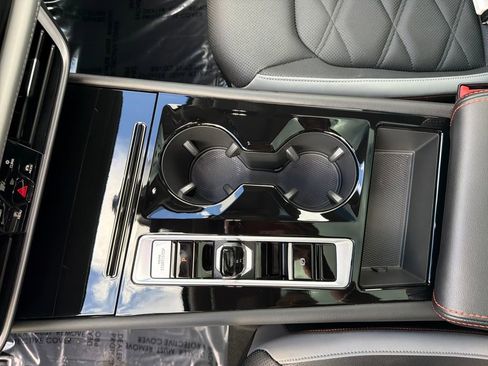 Certified 2025 Volkswagen Atlas Peak Edition SE image 25