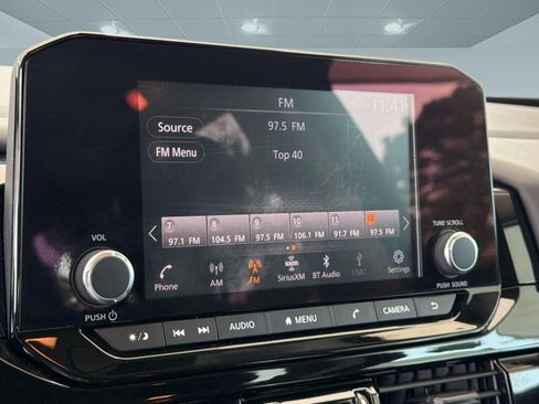 Used 2022 Nissan Pathfinder SV FWD image 26