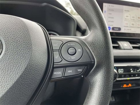 Used 2024 Toyota RAV4 XLE image 25