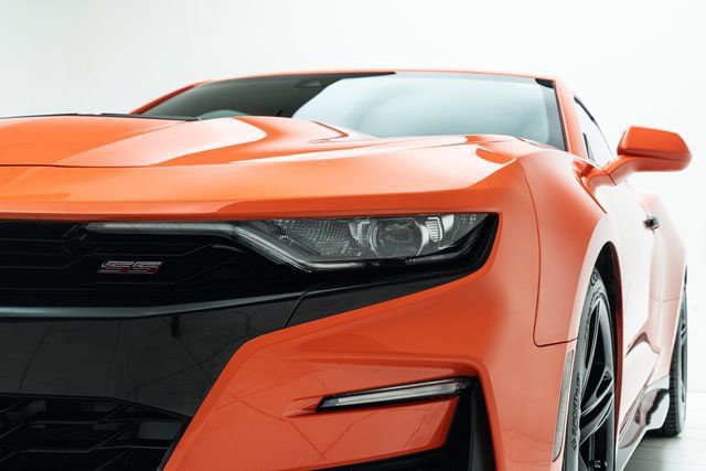 Used 2019 Chevrolet Camaro SS RWD image 11