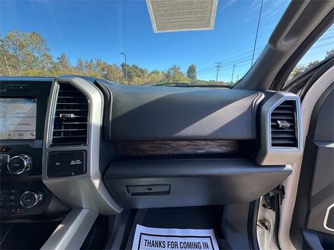 Used 2019 Ford F150 Lariat w/ Trailer Tow Package image 16