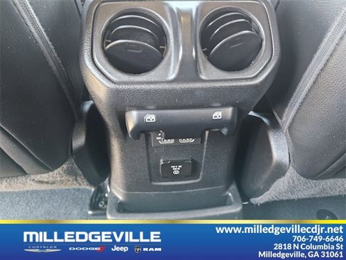 Used 2022 Jeep Wrangler Unlimited Sahara w/ Cold Weather Group image 10