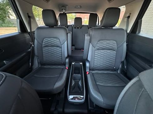 Used 2023 Nissan Pathfinder SV w/ SV Premium Package AWD/4WD image 26