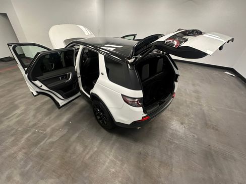 Used 2018 Land Rover Discovery Sport HSE image 53