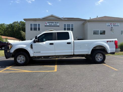 Used 2017 Ford F250 XL w/ Power Equipment Group AWD/4WD image 1