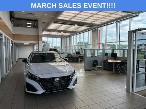 Used 2025 Ford Escape Active image 43