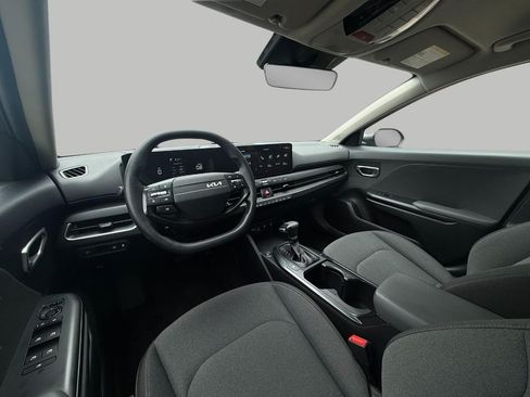 Used 2025 Kia K4 FWD image 25