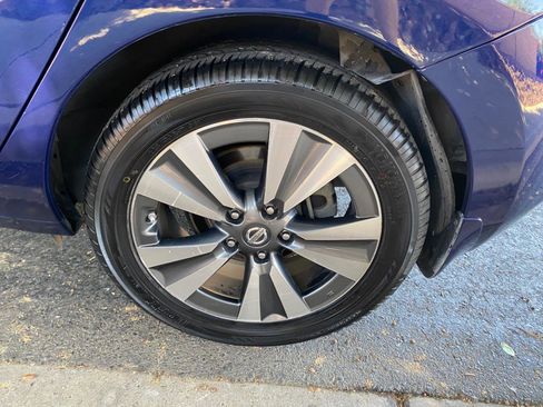 Used 2016 Nissan Leaf SV FWD image 22