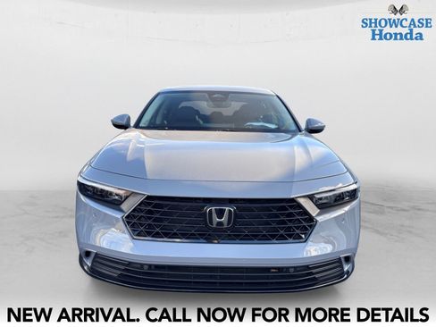 Used 2024 Honda Accord Touring image 7