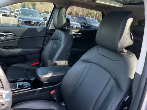 Used 2025 Kia Sportage EX w/ Premium Package image 26