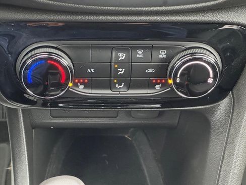 Used 2020 Buick Encore GX Preferred w/ Cold Weather Comfort Package image 21