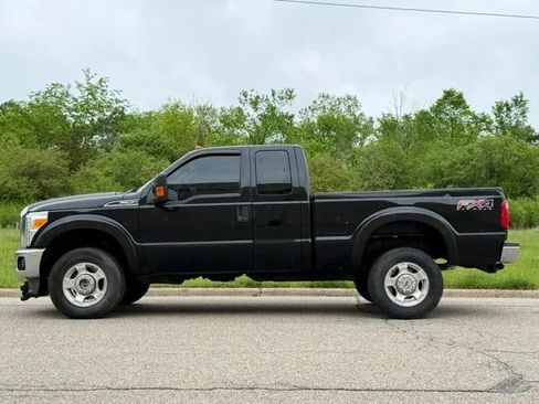 Used 2016 Ford F250 XLT w/ FX4 Off-Road Package AWD/4WD image 7